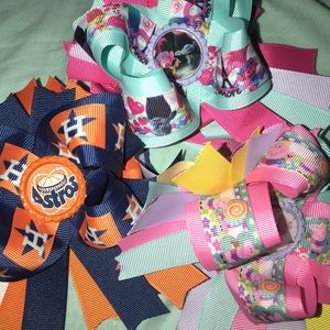 Hair bows